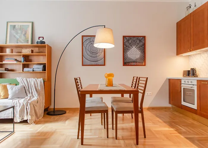 Spacious Family Suite Along River Side, In The Heart Of Buda