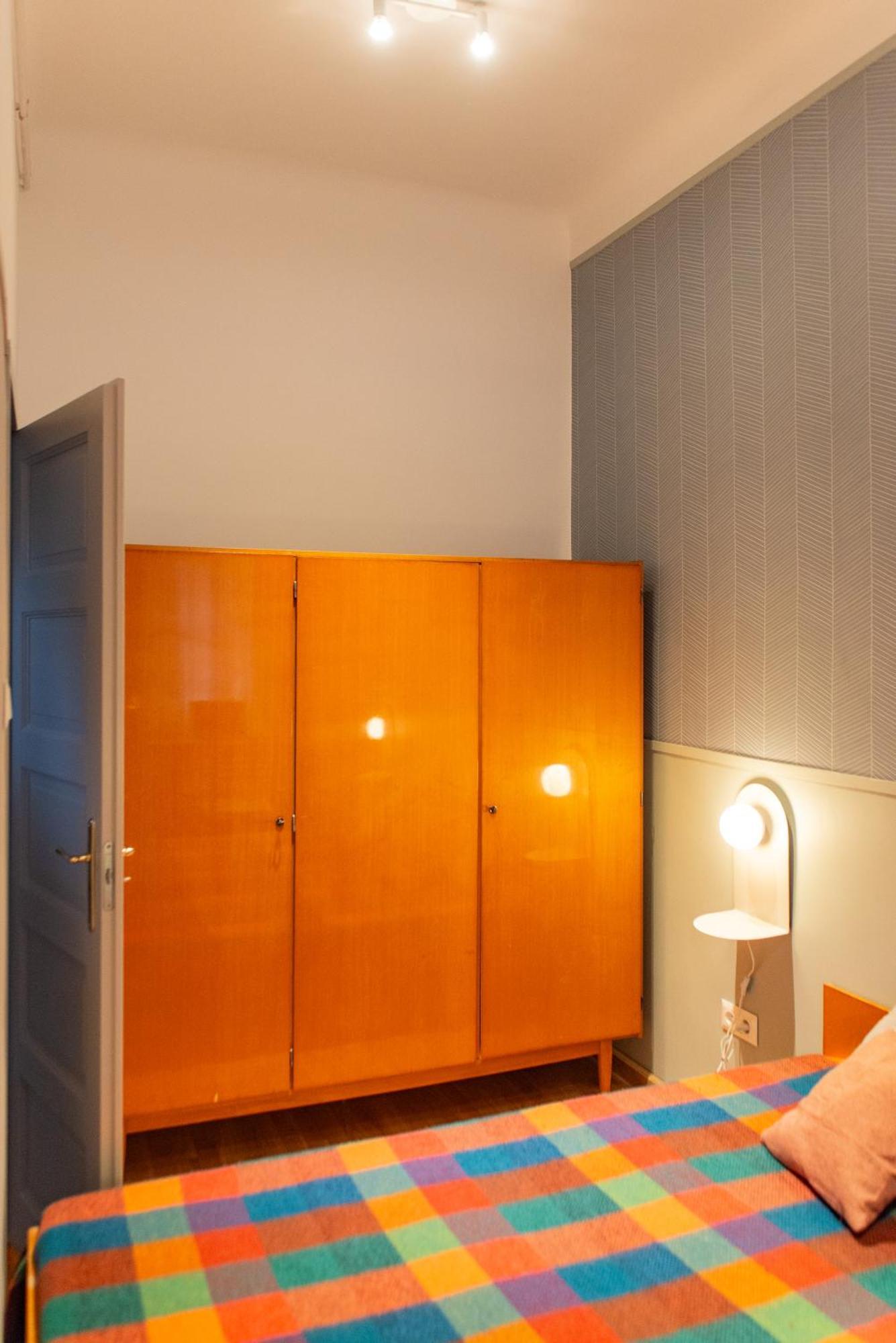Spacious Family Along River Side, In The Heart Of Buda Apartament