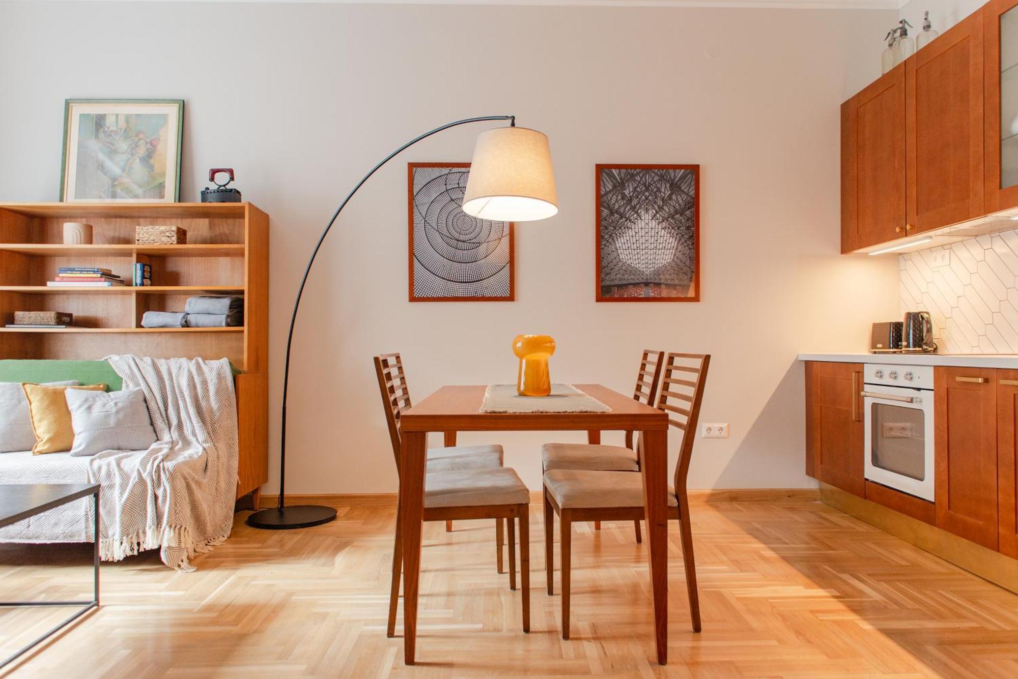 Spacious Family Along River Side, In The Heart Of Buda * Будапешт