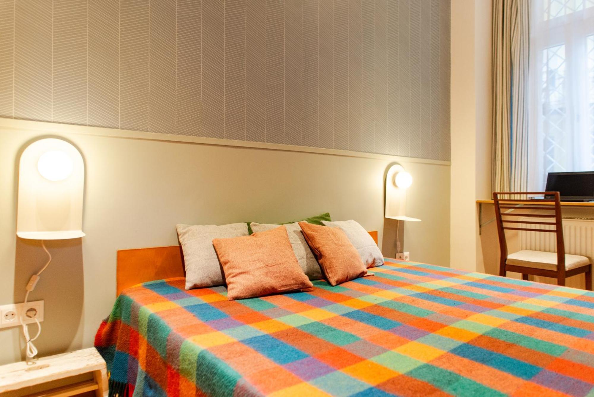 Spacious Family Along River Side, In The Heart Of Buda * Budapesta
