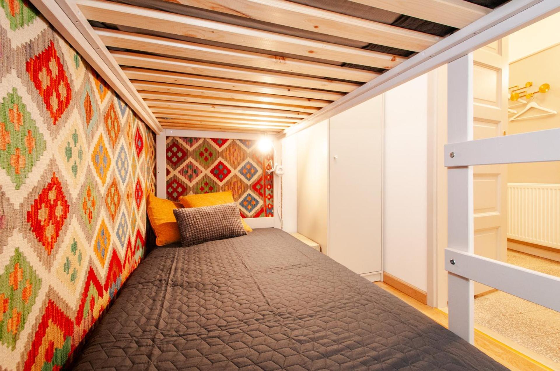 Spacious Family Along River Side, In The Heart Of Buda Будапешт